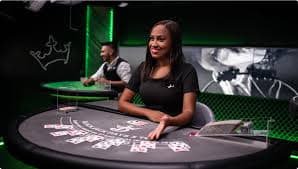 Antarmuka leaderboard theotown menampilkan peringkat pemain dengan skor, nama penampilan, dan posisi terkini